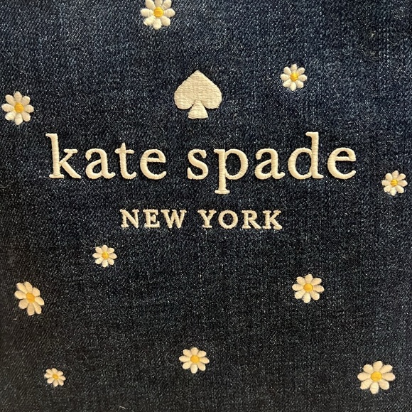 KATE SPADE NEW YORK Slide Daisy Tote - Picture 3 of 17